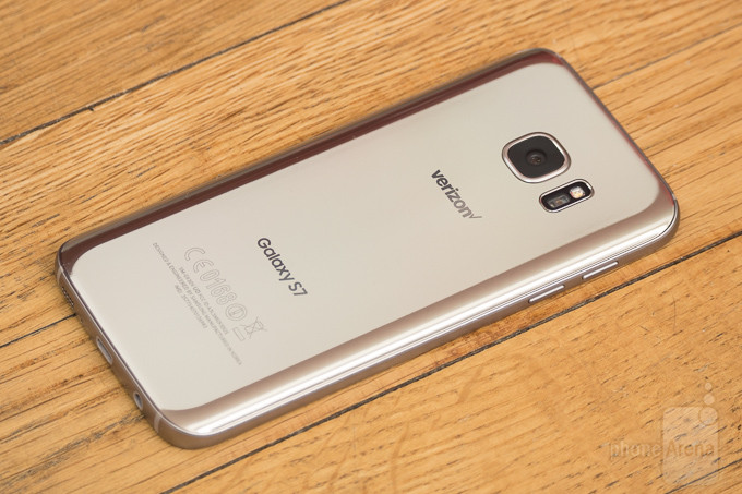 Samsung-Galaxy-S7-Review-TI-2