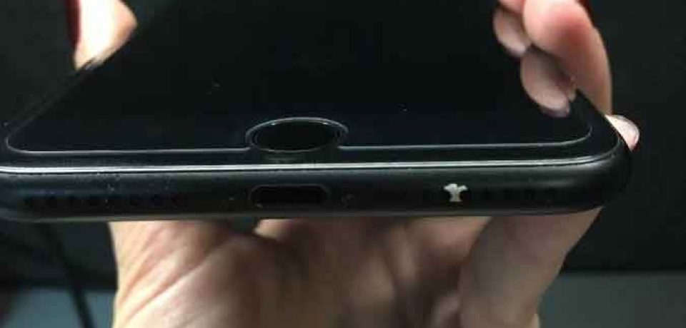 برخی از iPhone 7های با رنگ Matte Black با مشکل پوسته پوسته شدن رنگ مواجه هستند