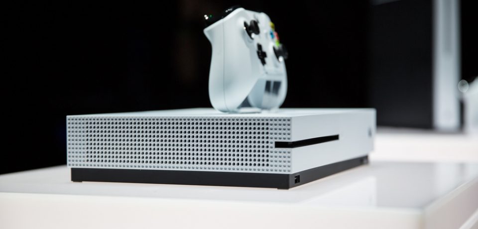 مایکروسافت قیمت Xbox One را به ۲۴۹$ کاهش داد!