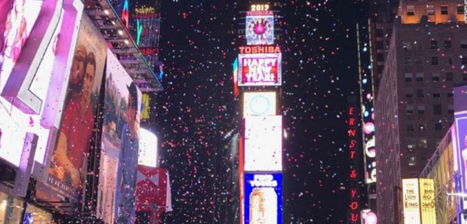 تصاویر خیره کننده ثبت شده توسط آیفون ۷ در جشن سال نو میلادی را تماشا کنید!